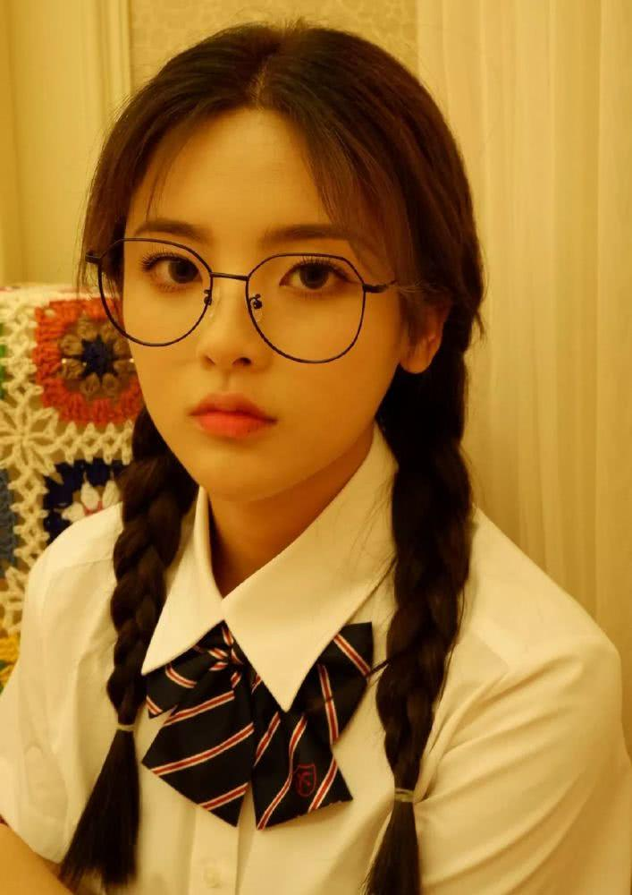 编发|夏天别只会扎马尾了，太土！大S这3款编发时髦又减龄，手残也能学