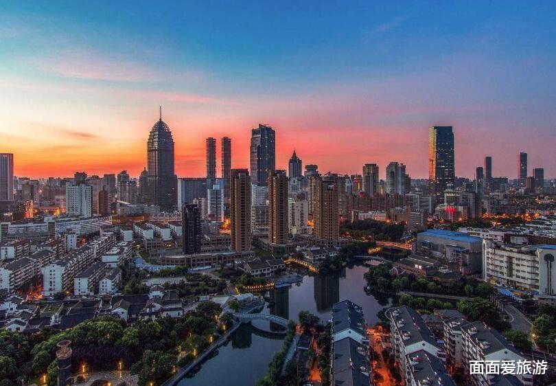 电子商务 无锡这个“王牌”商场，曾备受好评却因管理不善，如今面临倒闭