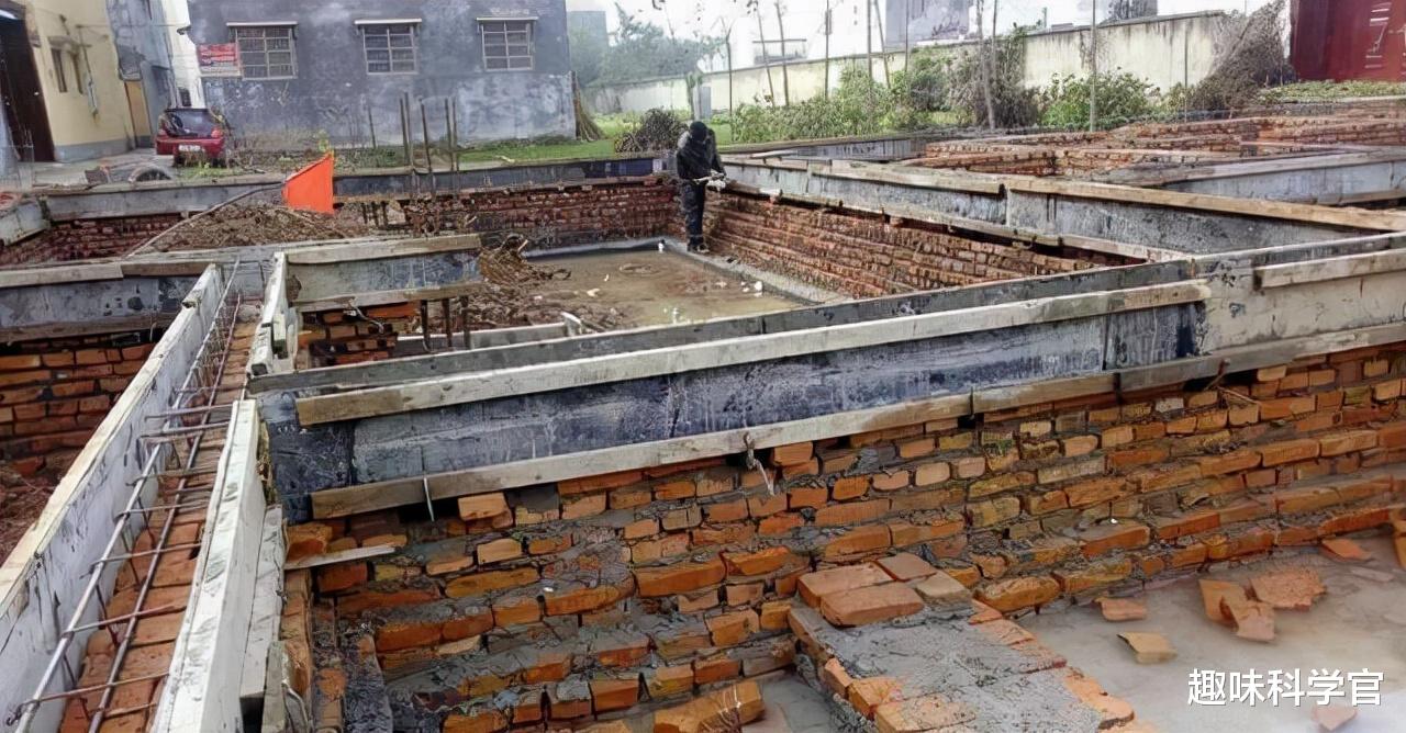 |经济又便宜，为什么国家要禁止红砖建房？红砖到底有什么危害？
