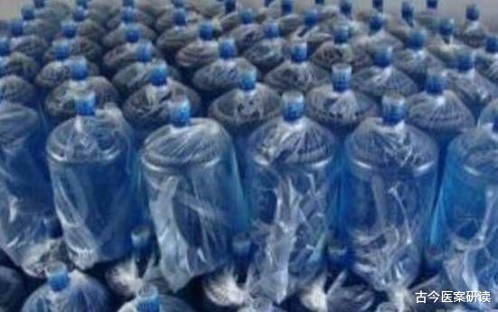 肝脏|数名肝胆科专家提醒:尽量停止饮用“1水”,或会加速肝脏癌变