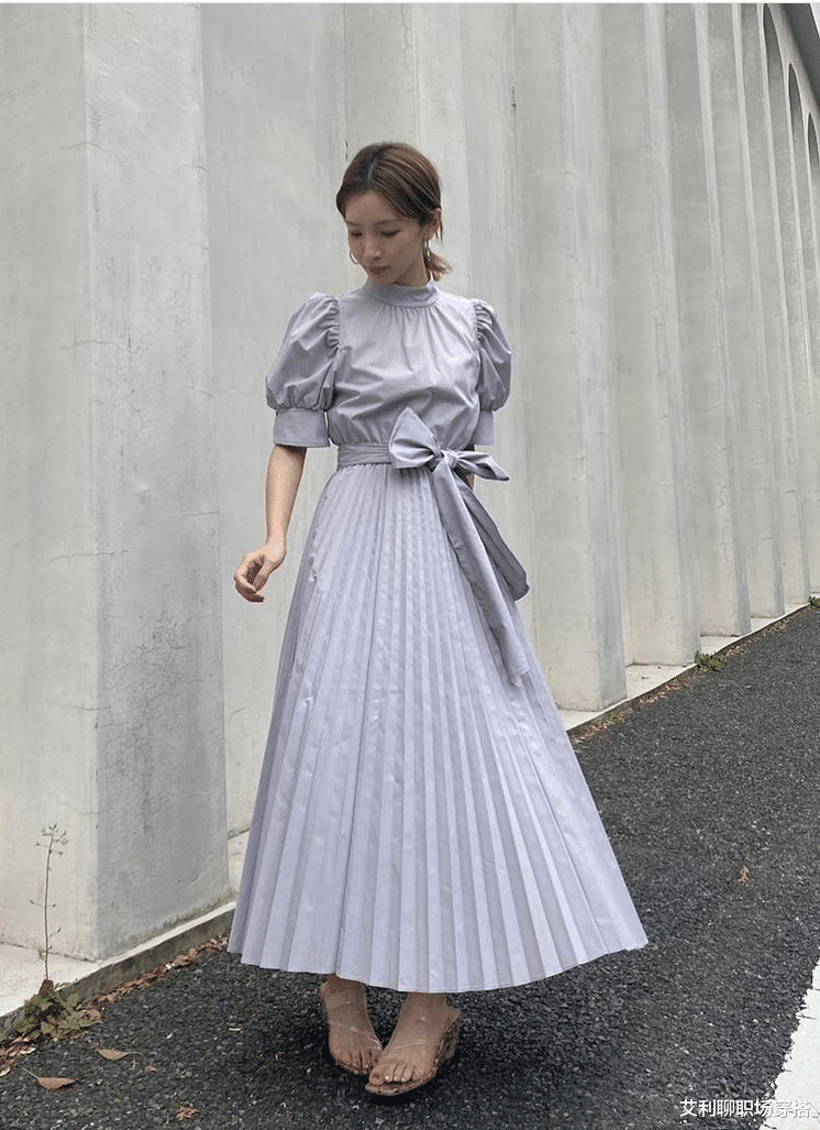 穿衣搭配|如何告别前台小妹即视感？三个穿衣妙招，穿衣成熟又大方