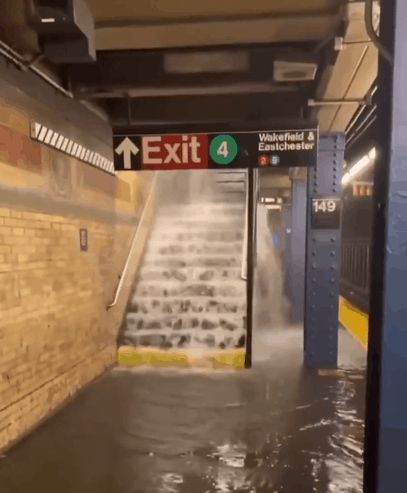 紐約暴雨致多個地鐵站被淹，官方回應：水往低處流，我們做得很好-圖5