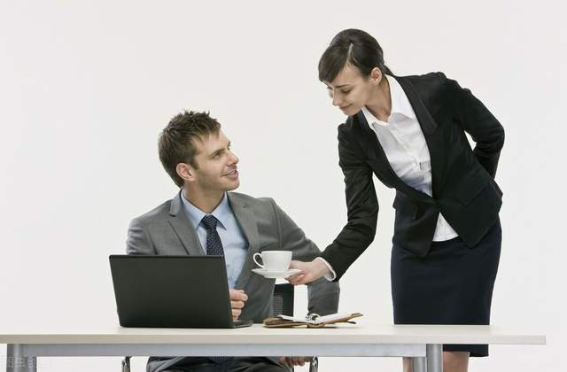 |为什么说不懂服务领导，想干出成绩，这就是做梦？