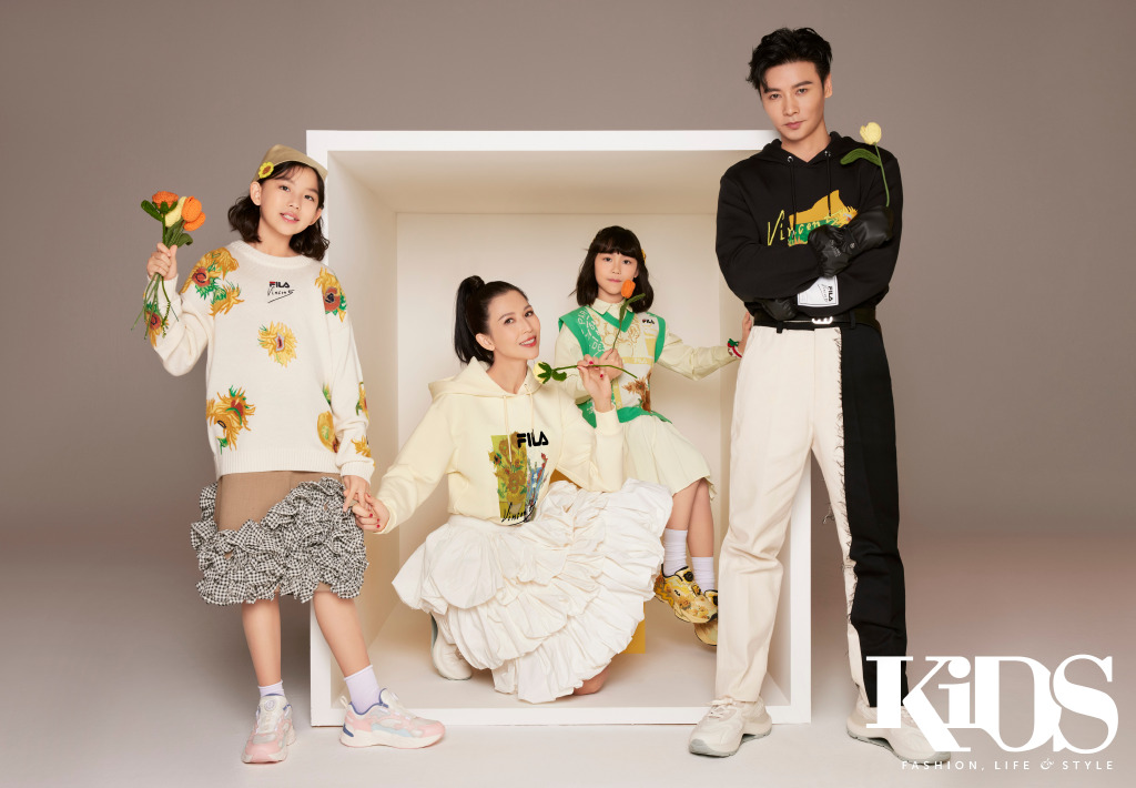 长月烬明|张晋蔡少芬全家拍封面大片，姐弟三人性格迥异，鱼蛋烫卷发超时髦