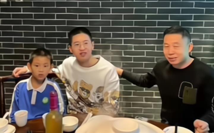 周杰|孙海洋找到亲生儿子，却惨遭黑粉网暴，与28错换许敏处境如出一辙