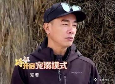 郝劭文|应采儿母子过母亲节，小儿子眼睛有哥哥两倍大，陈小春基因被打败