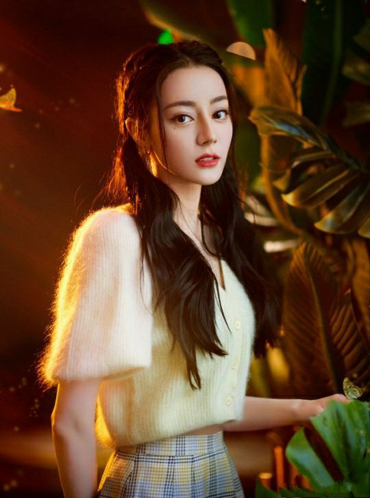 杨志刚|杨幂PK迪丽热巴，谁的造型更美？员工能干过老板吗？