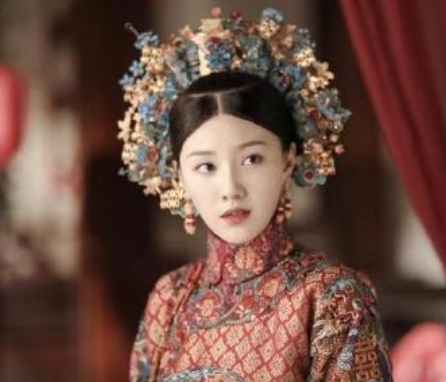 肖战|曾经她拍戏嫌水脏,用140桶矿泉水替换,如今搭戏易烊千玺都难火