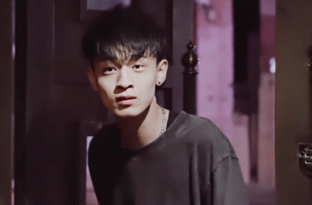 秦霄贤|“能买下整个德云社”的秦霄贤，家里是干啥的？