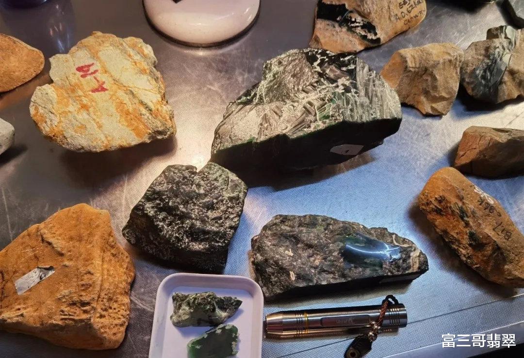 翡翠|翡翠行业如何应对危地马拉高色料翡翠的出现？