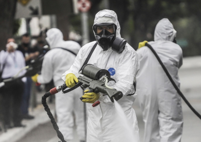 白鲸新视点 中国发明了新冠病毒？巴高官错误言论遭痛批，随即改口称“误会”