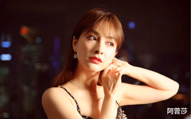 何炅|湖南卫视处理结果曝光，何炅被封杀？李维嘉的代孕公司也受牵连？