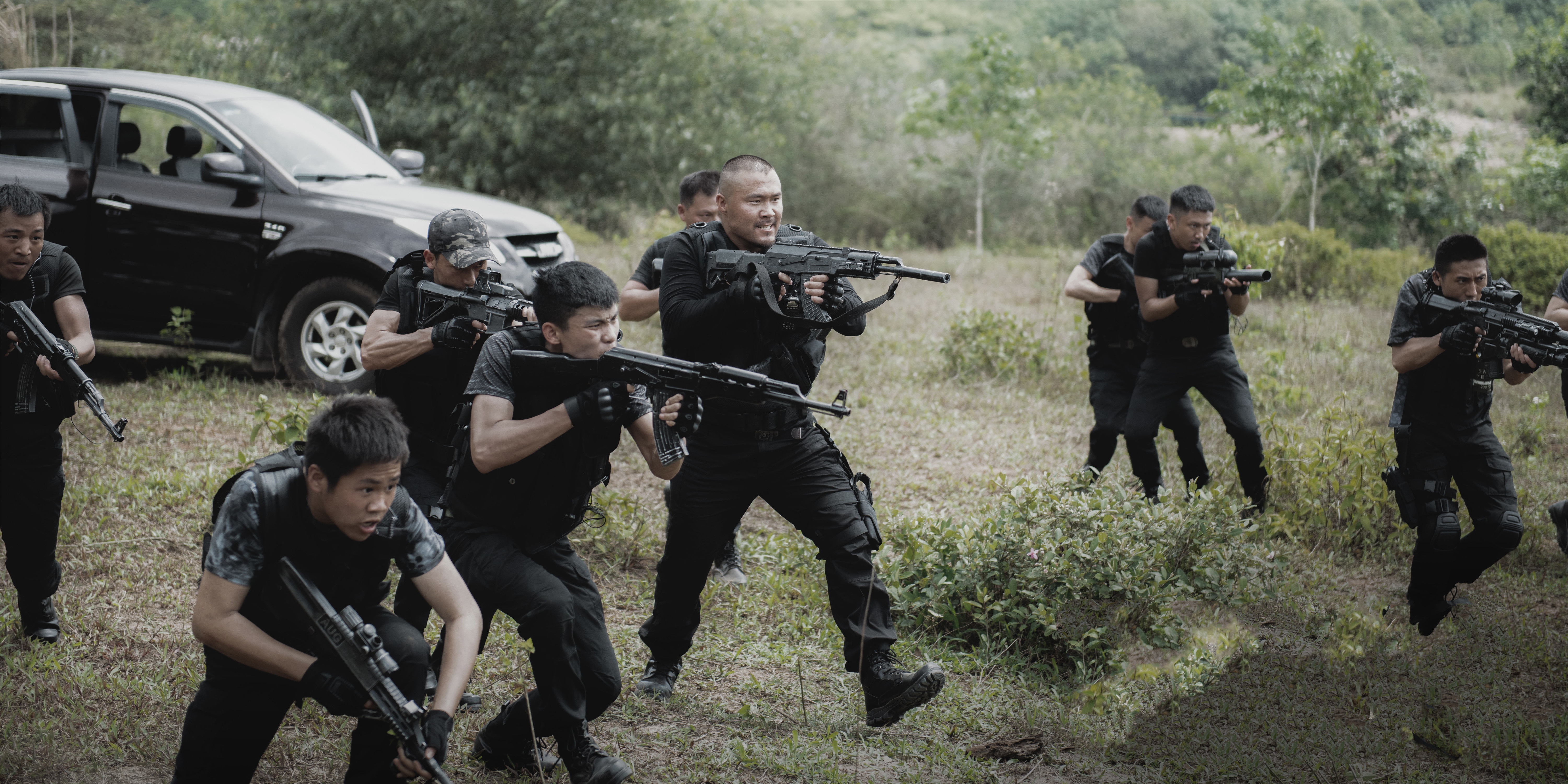 鲨鱼 蚯蚓和鲨鱼的基因结合在一起, 你猜会发生什么？