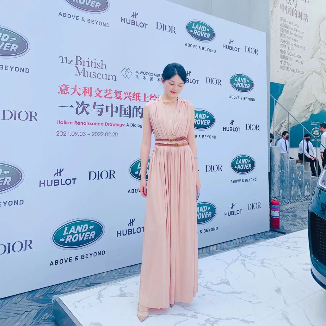 王玉雯|老公送外号“晚奶”，号称网红圈的邓文迪，代言劳斯莱斯还能惹争议？