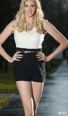 俄羅斯隊(duì)|俄羅斯女籃前國(guó)手退役后當(dāng)模特，腿長(zhǎng)1.32米打破紀(jì)錄，至今單身
