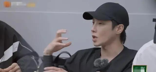 陈小春|从陈小春的卑微到李承铉的犀利，哥圈的高质量社交，全是职场兵法