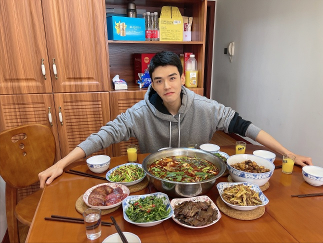 龚俊|《山河令》龚俊：我虽有钱，自己成立经纪公司，但成绩一言难尽