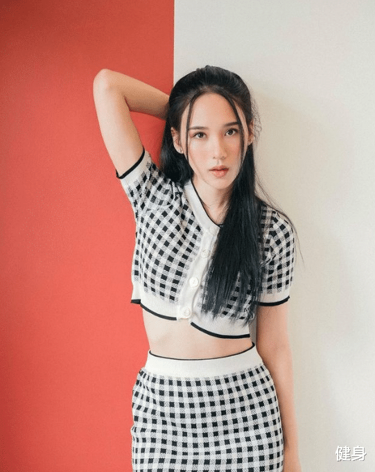 萨满|《萨满》女主角纳利亚Narilya！同款腹肌、仙女手臂这样练！