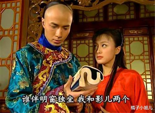 小燕子|还珠：小燕子和知画谁是妻谁是妾？你看她们的发饰，就知道了！