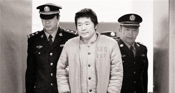 阳光语言矫正说|惊动中外的中俄列车劫案：4伙劫匪轮流洗劫车厢，18年后悉数落网