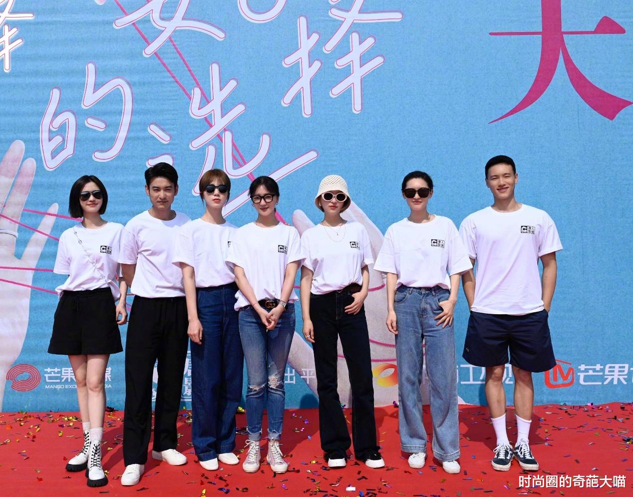 时尚圈的奇葩大喵|黄磊老婆高调复出！43岁孙莉本色出演家庭主妇，回归状相当太惊人