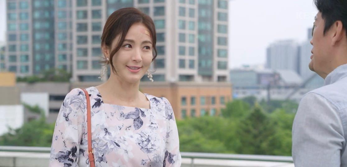 尹海英|“金珠”49岁了，开始演妈妈的尹海英，被第二任丈夫又宠成了公主