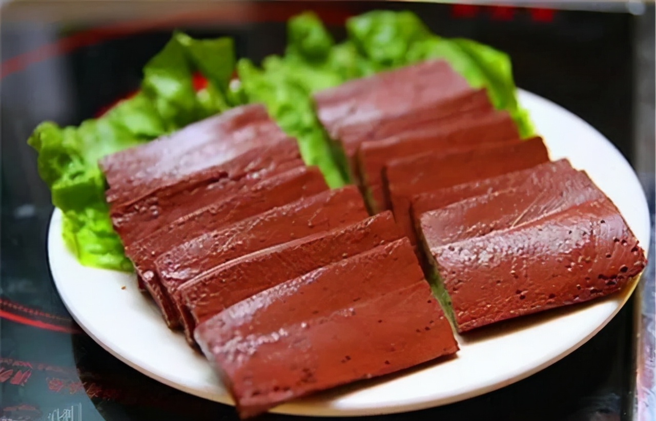 金兰中医学社|52岁大叔爱吃这“1种肉”，险些丧命，医生：吃一次等于喝10斤油