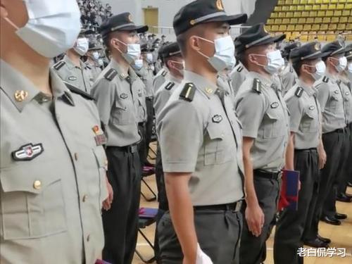 老白侃学习|国防科技大学“毕业照”火了，个个英姿飒爽，让人赞不绝口