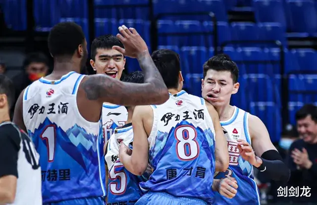 絕殺|神仙2分球，幸運(yùn)3分準(zhǔn)絕殺，當(dāng)沙拉木豪橫起來，對手完全擋不住