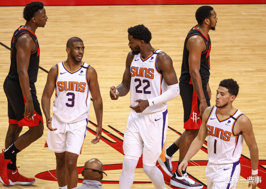 克里斯·保罗|放弃1年4420万签3年6000万？保罗想要降薪夺冠，球迷：他坑了哈登