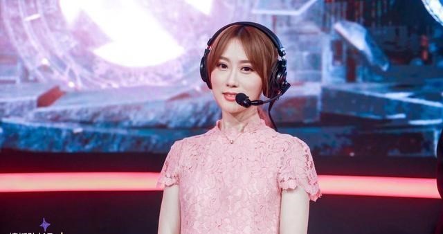安一妈妈学育儿|Dota2：网瘾美少女？官方美女解说Yuno酱爆料：在下音游无敌！