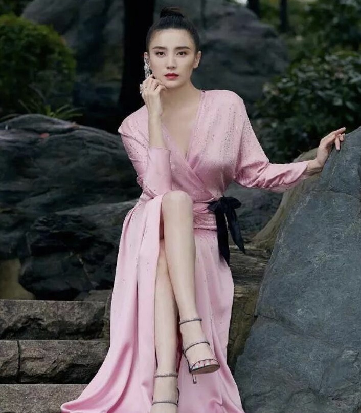 甄嬛传|刘德华主动邀请她拍戏，看到她穿粉裙的气质，谁不爱