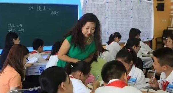|孩子上学家长需填写职业信息，并非那么简单，果然“别有用心”