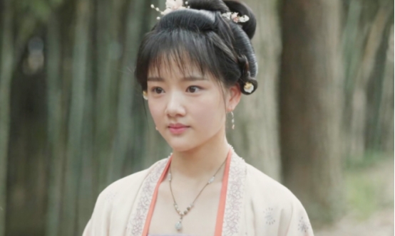 邓紫棋|《玉骨遥》剧组发新照，女主玉骨发簪惹眼，肖战之前也用过