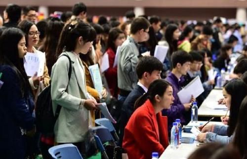 求职|南大博士生被11所名校拒绝，事后总结原因，“第一学历”成为焦点