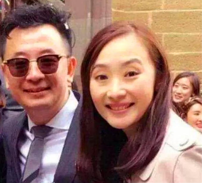 黄海波|她不顾家人反对，嫁给刚出狱的黄海波并生下孩子，现在过得怎样？