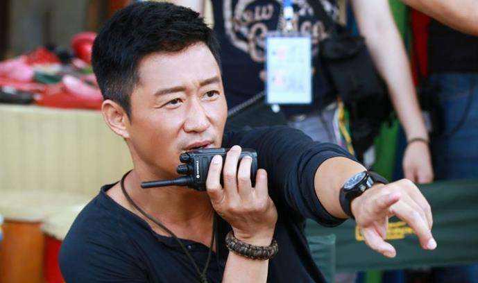 吴京|叫谢楠太生疏，叫老婆又太普通，看看吴京的叫法：一般人得挨揍！