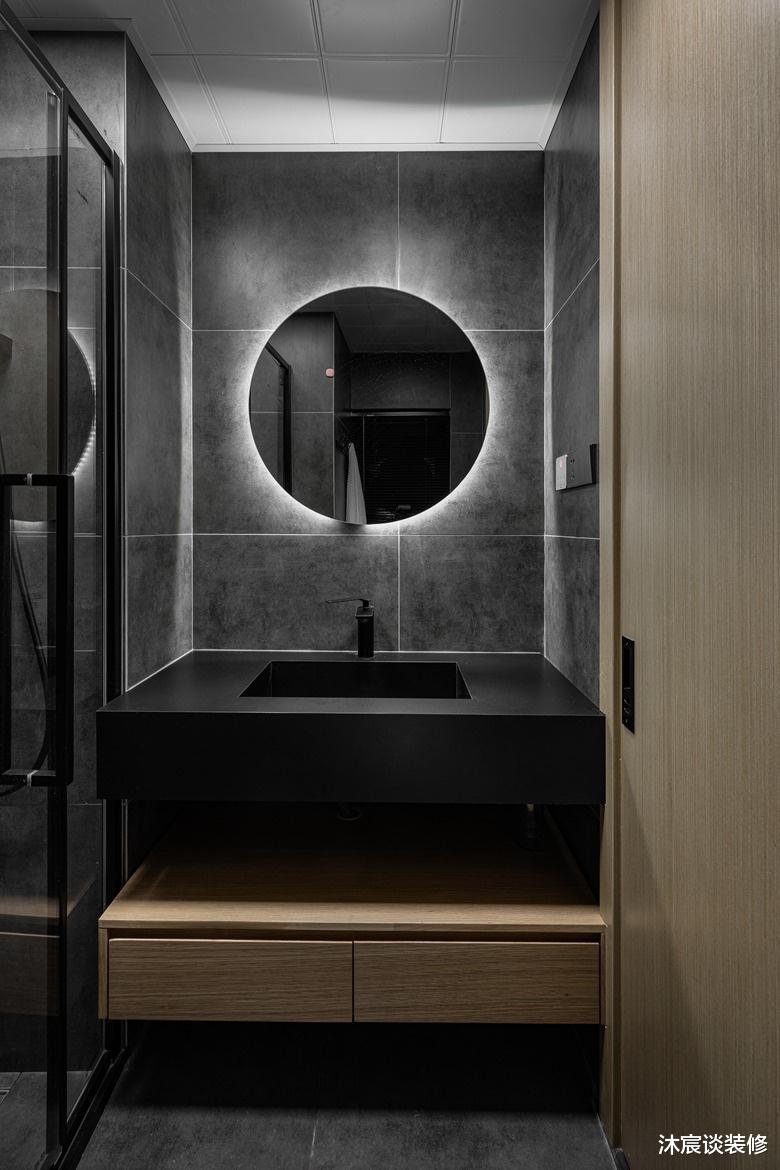 独居生活的天花板！室内井井有条，利用原木与白墙轻松装出高级感