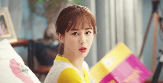 杨紫|杨紫被誉为“收视女王”！赵丽颖杨幂时代过去了，多部作品待播出