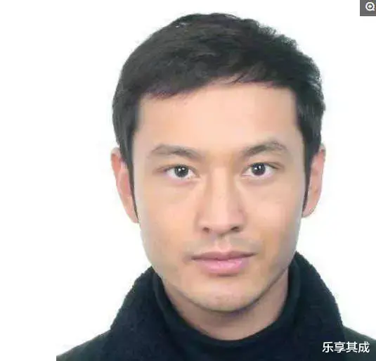 魏大勋|魏大勋被逼现场摘发套，花美男变成了铁憨憨，连00后也跟假发套杠上了