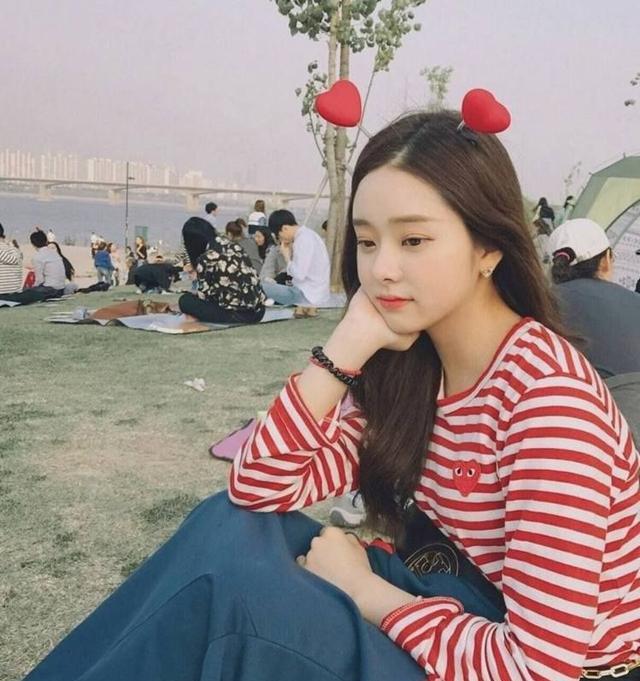 宋智雅|从小美到大！宋智雅旧照被翻出，爸爸颜值不输韩星优良基因神复制