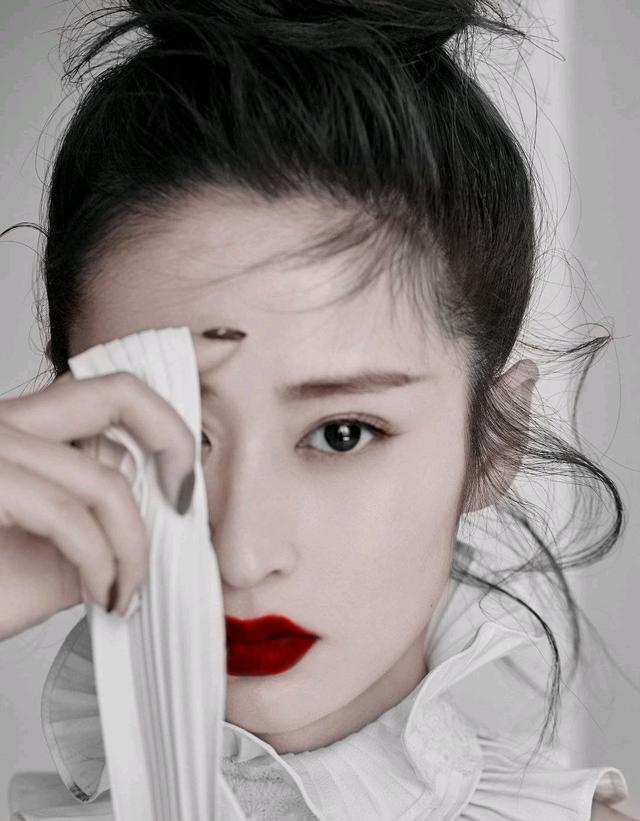 颖儿|颖儿为减肥一天只吃一粒老干妈瘦下来的她人生逆袭，励志教科书