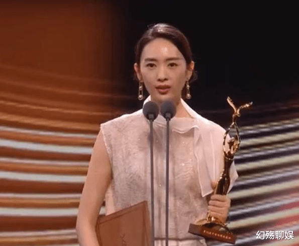 撞脸|娱乐圈中的3对撞脸女星，一人活在对方阴影中，一对相互竞争多年