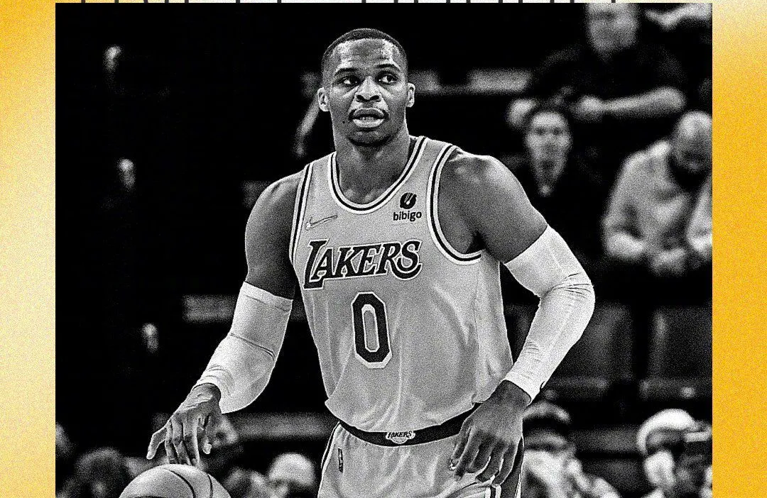 勒布朗·詹姆斯|平了生涯記錄！詹姆斯第14次30+，超越杜蘭特，獨(dú)居全聯(lián)盟第一！