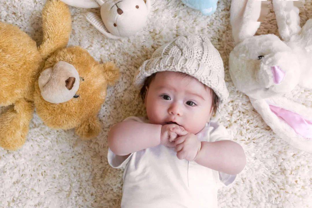 阳光下很温柔|国药育儿知识小课堂：儿童睡眠时刻表，你家娃睡够了吗？