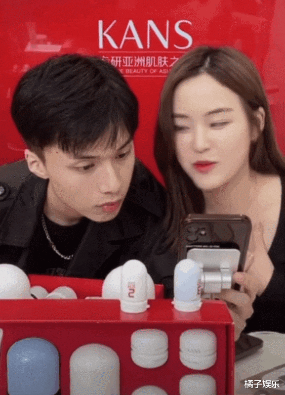 倪萍|力挽狂澜！小主播直面吴亦凡事件品牌公关，这一晚比电视剧还精彩