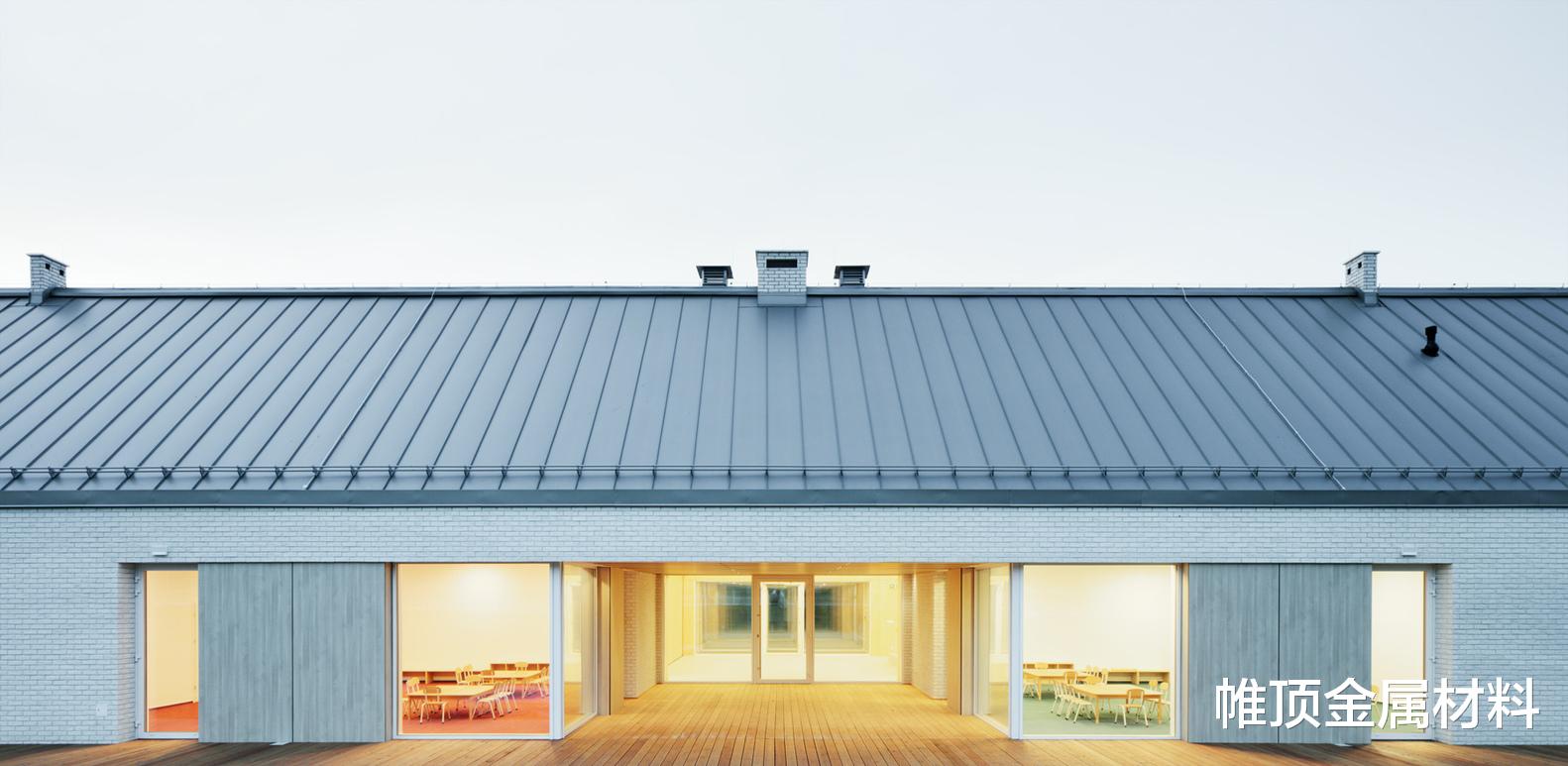 铝镁锰板是一种很有发展前途的板材