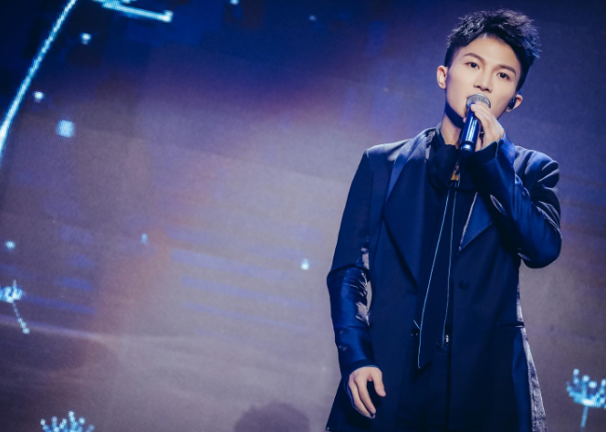 肖战|最新亚太最佳艺人投票排名，赵丽颖紧追肖战，周深五百多万票领先