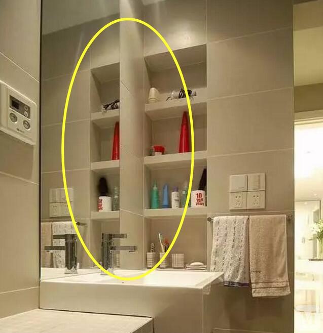 卫生间太小，置物架放不下，看看别人家，东西都上墙了，真赞！