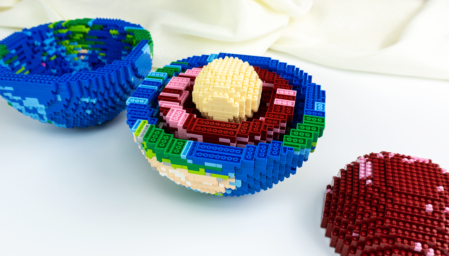 AR 4000+颗粒从内到外拼出地球，减压积木，爱宇奇像素地球Pro